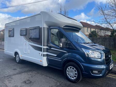 AUTO-TRAIL