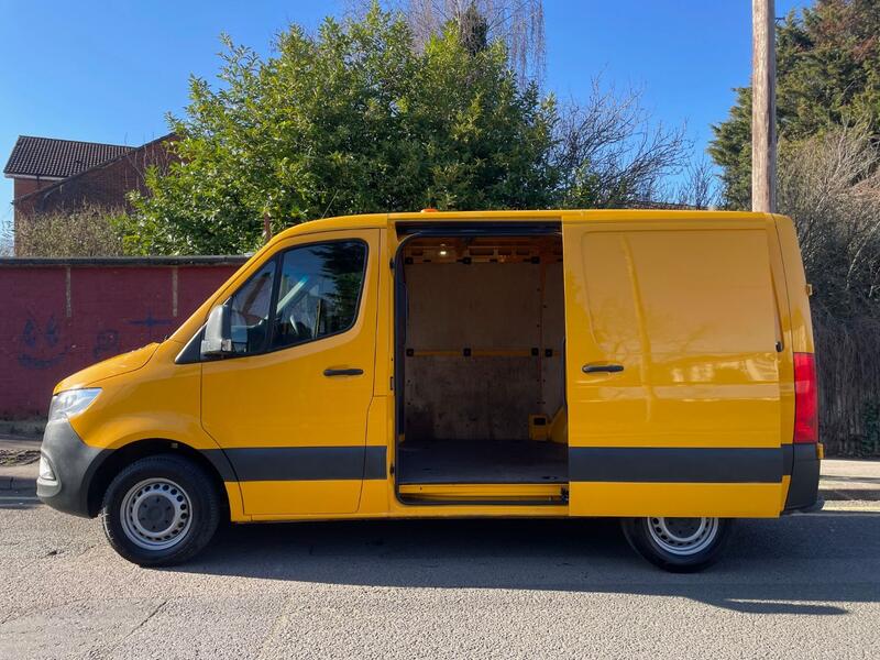 MERCEDES-BENZ SPRINTER