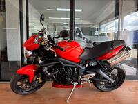 TRIUMPH STREET TRIPLE 675