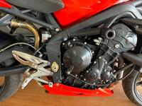 TRIUMPH STREET TRIPLE 675
