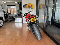 TRIUMPH STREET TRIPLE 675
