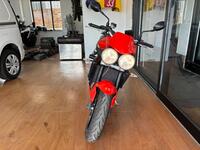 TRIUMPH STREET TRIPLE 675