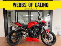 TRIUMPH STREET TRIPLE 675
