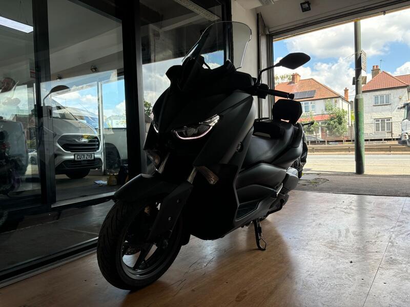 YAMAHA X-Max