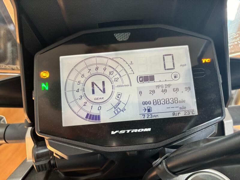SUZUKI DL