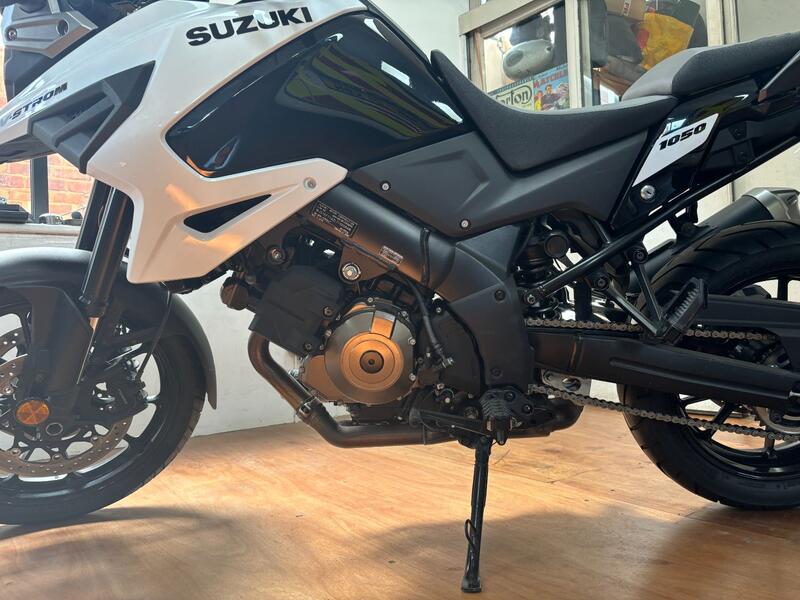SUZUKI DL